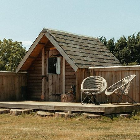 Villa Glamping At The Retreat Wiltshire Is Rural Bliss Chippenham  Exterior foto